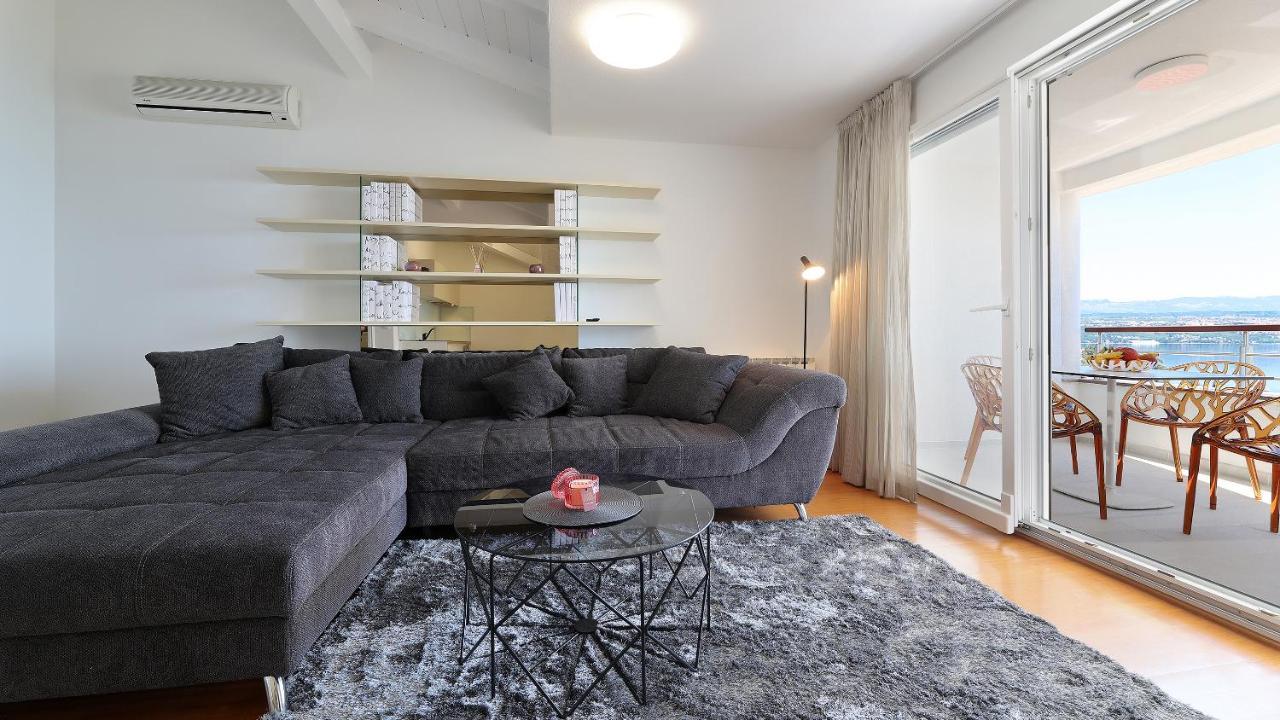 Sea View Apartment In Ičići Екстериор снимка