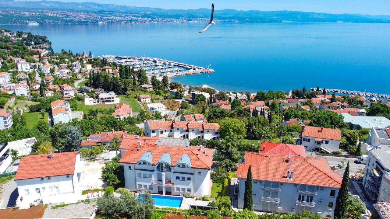 Sea View Apartment In Ičići Екстериор снимка