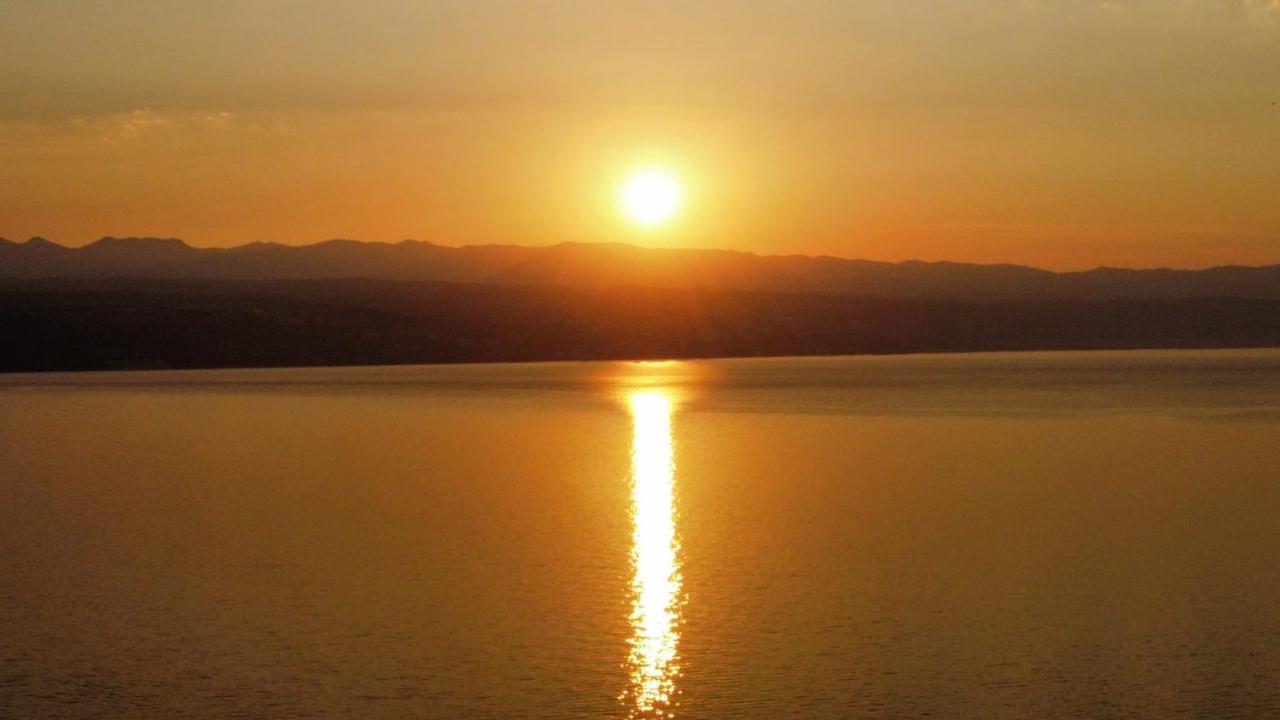 Sea View Apartment In Ičići Екстериор снимка