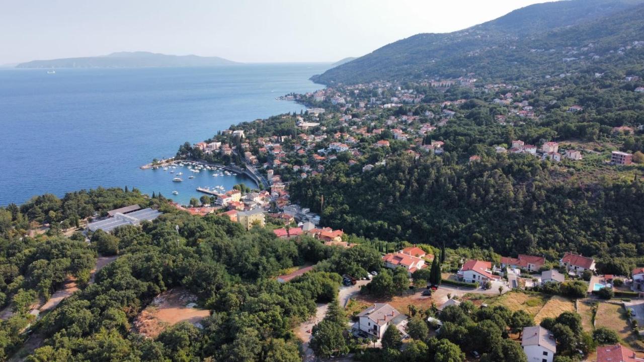 Sea View Apartment In Ičići Екстериор снимка
